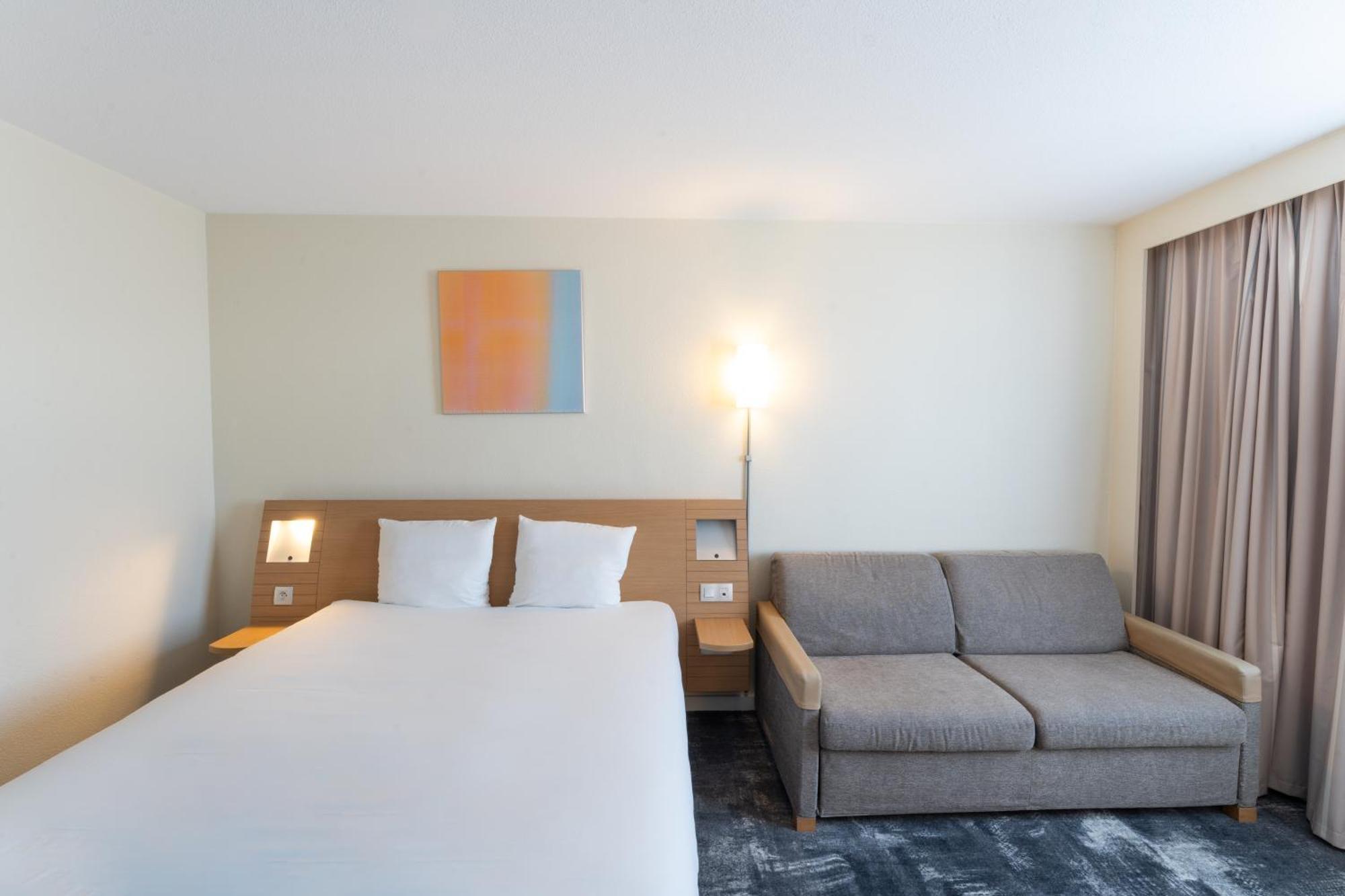 Novotel Nantes Centre Bord De Loire المظهر الخارجي الصورة