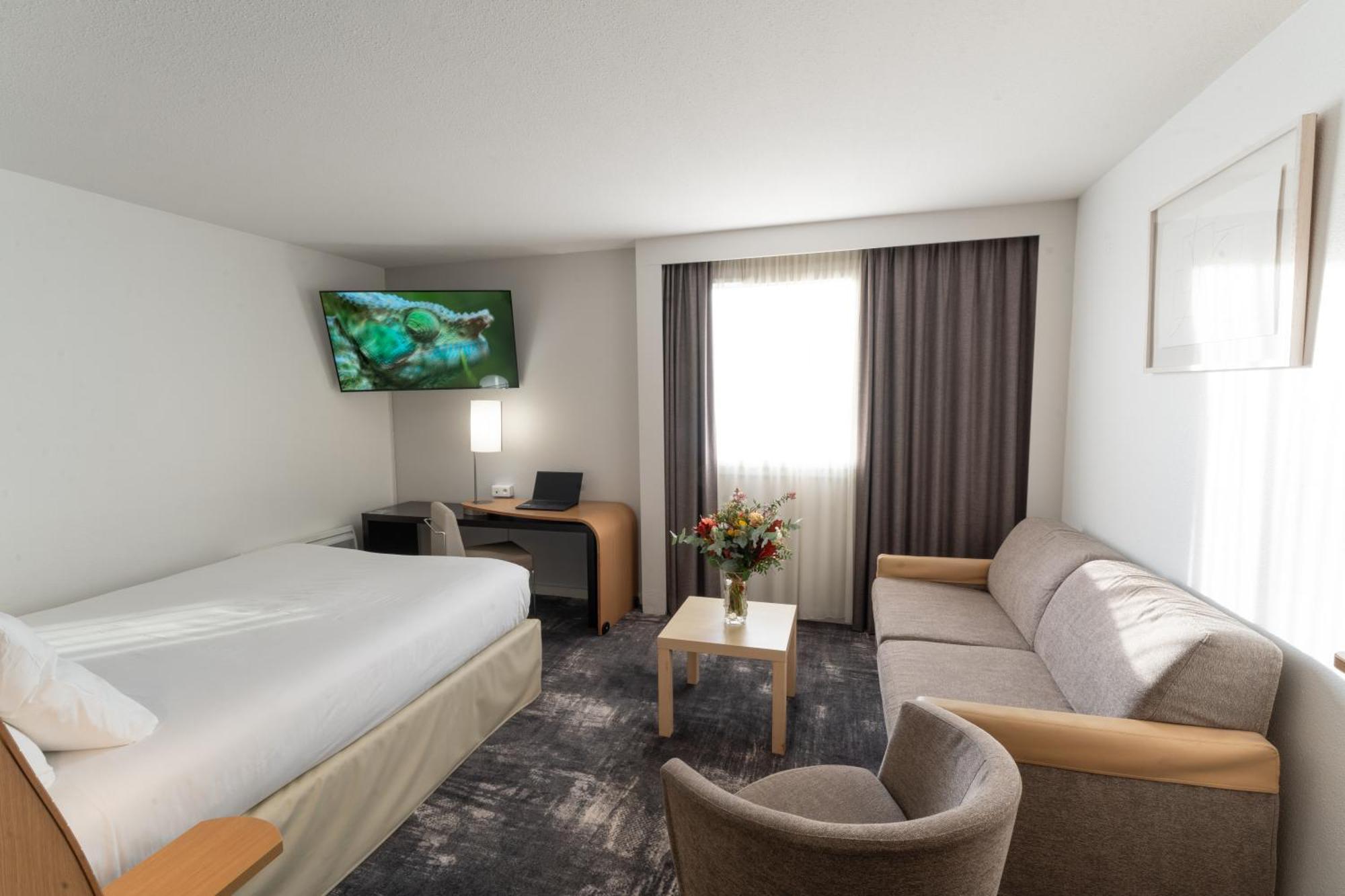 Novotel Nantes Centre Bord De Loire المظهر الخارجي الصورة