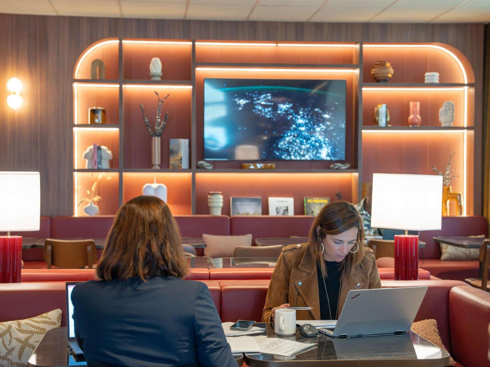 Novotel Nantes Centre Bord De Loire المظهر الخارجي الصورة